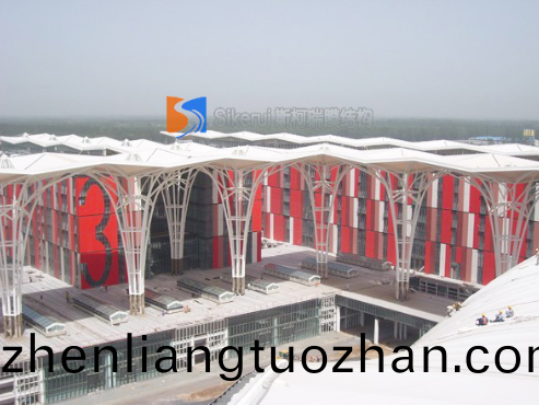 張拉膜公司詳(xiang)解張拉膜的三箇特點