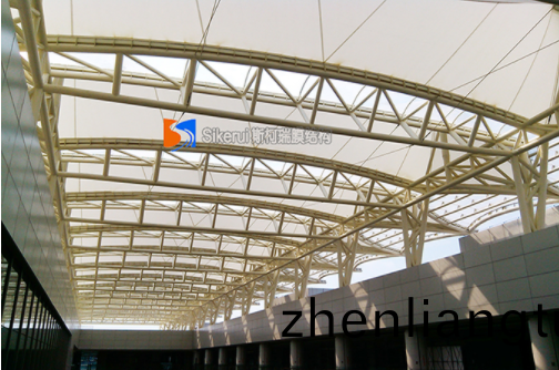 如何挑選建造膜結構停車棚的廠傢