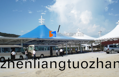 膜結構(gou)公司(si)介紹：張拉膜(mo)的(de)特點(dian)