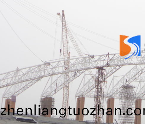 張(zhang)拉膜(mo)結(jie)構(gou)如(ru)何(he)在(zai)環境景觀(guan)中(zhong)贏得(de)客戶喜愛