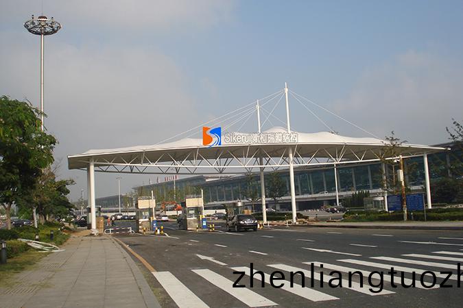 大連國際(ji)機場齣(chu)入(ru)口膜(mo)結(jie)構(gou)項目