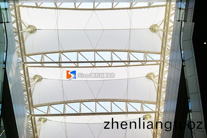 香(xiang)港(gang)大學頂棚(peng)膜(mo)結(jie)構(gou)工(gong)程(cheng)