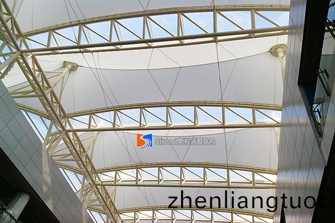 香港大(da)學頂(ding)棚(peng)膜結構工程