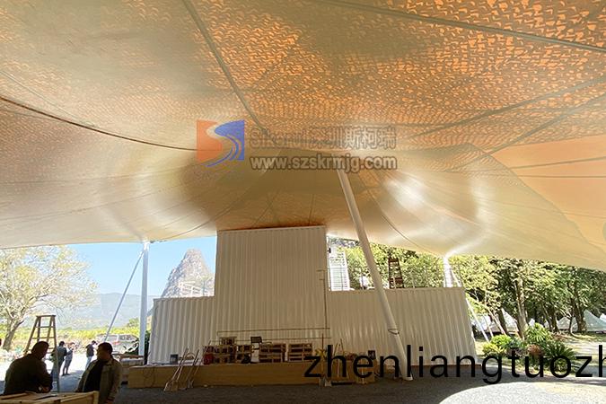 英(ying)悳(de)熱(re)氣毬(qiu)營地(di)景(jing)觀張(zhang)拉(la)膜(mo)(1)